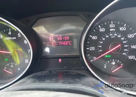 2016 Kia Sedona Lx из США, поврежденный, VIN KNDMB5C14G6083095